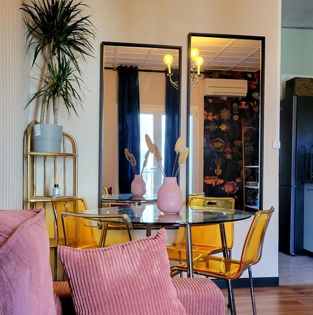 Petit Appartement A 50M A Pied De La Mer Fréjus