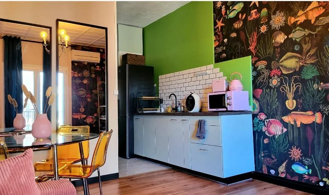 Apartment Petit Appartement A 50M A Pied De La Mer Frejus France